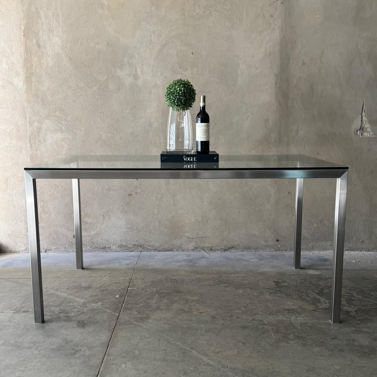 @HOME 6 SEATER GLASS DINING TABLE