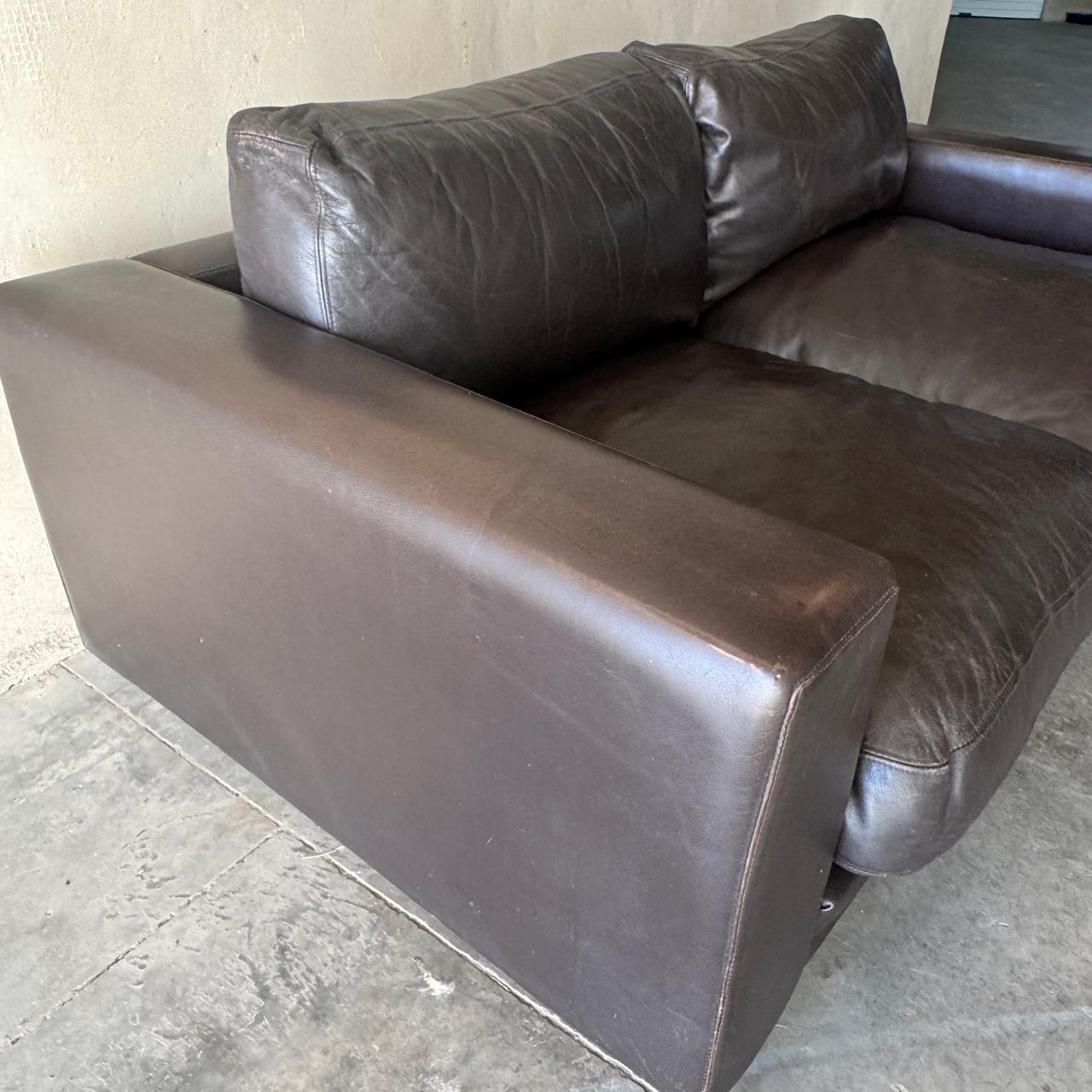 LEATHER COUCH