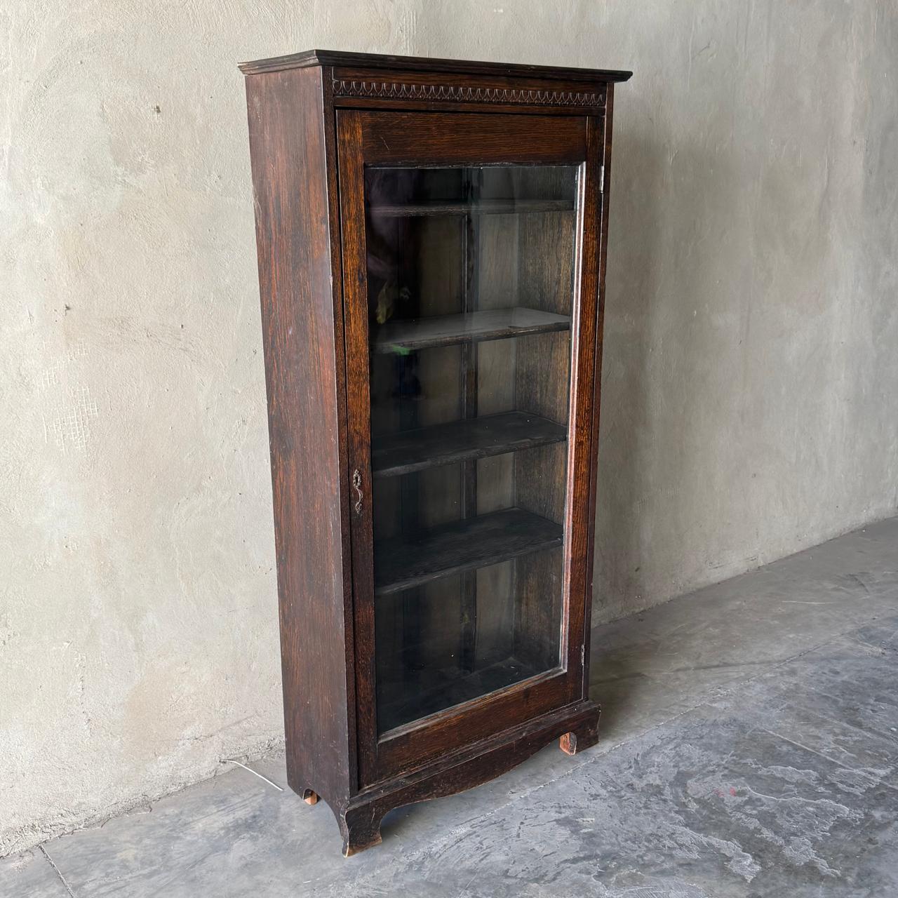 ANTIQUE DISPLAY UNIT
