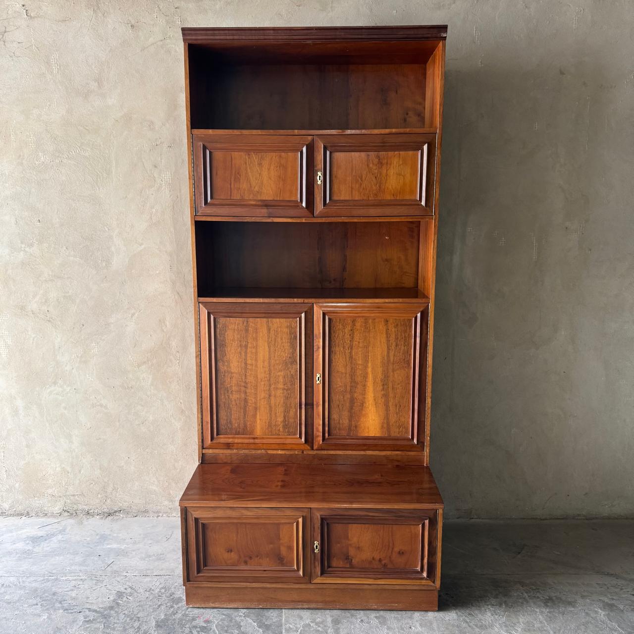 ANTIQUE DISPLAY UNIT