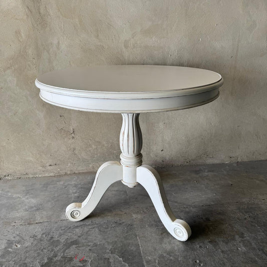 ANTIQUE TABLE WHITE WASHED
