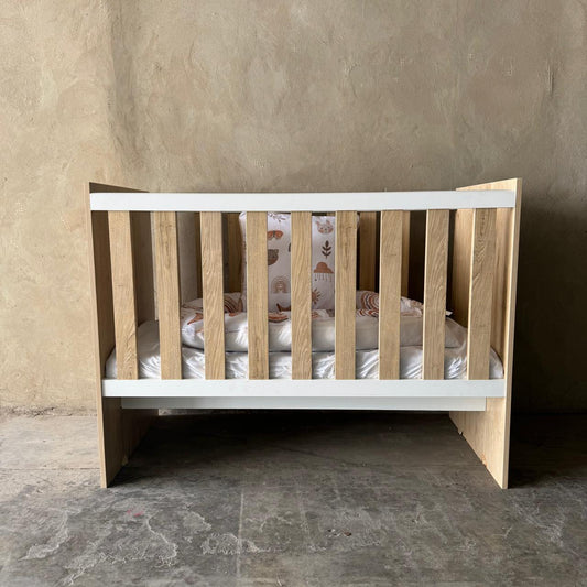 BABY COT TWO-TONE