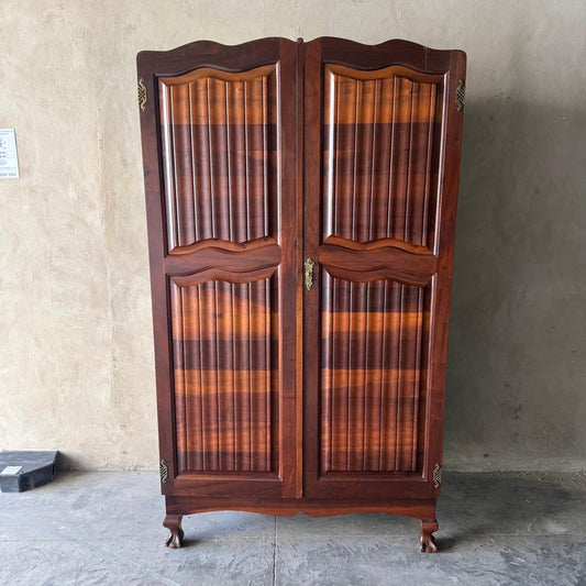 ANTIQUE BALL & CLAW 2 DOOR WARDROBE