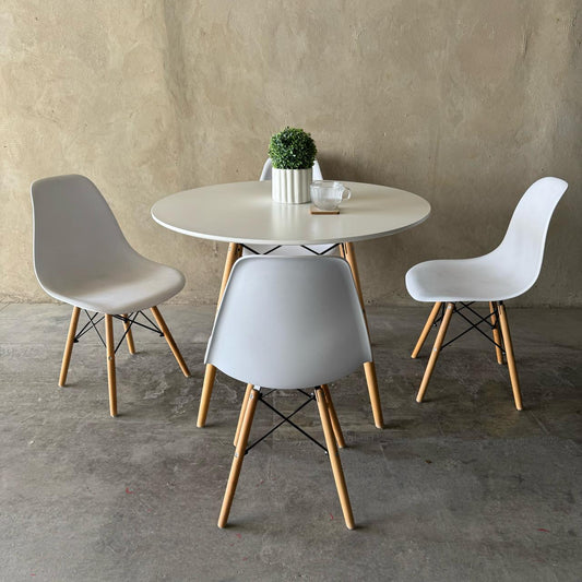 4 SEATER DINING ROOM TABLE