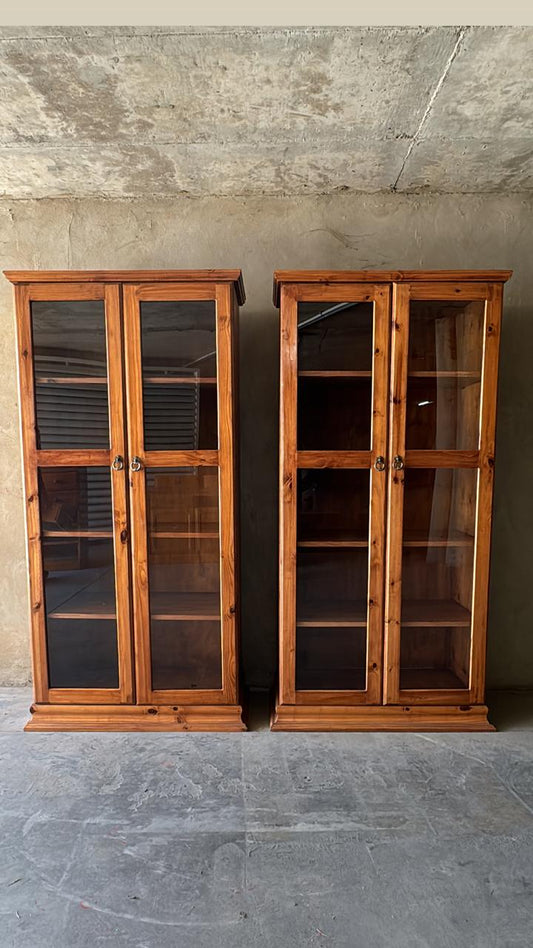 WOODEN DISPLAY UNITS