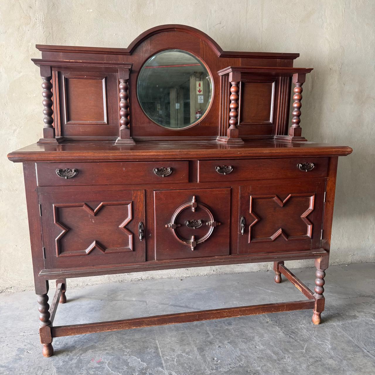 ANTIQUE GRAND SERVER