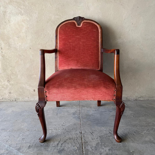 ANTIQUE ARM CHAIR