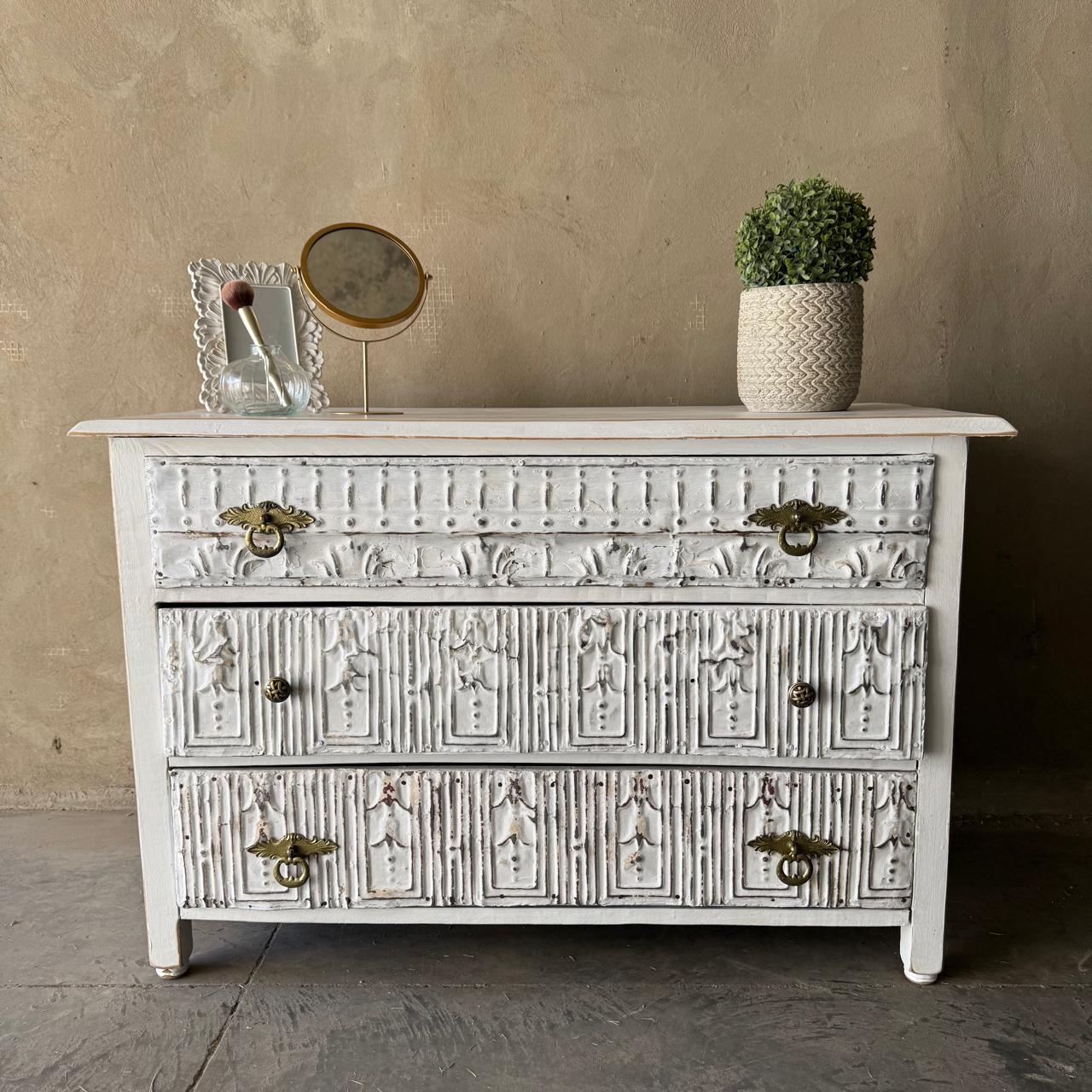 ANTIQUE UPCYCLED CHEST OF DRAWS
