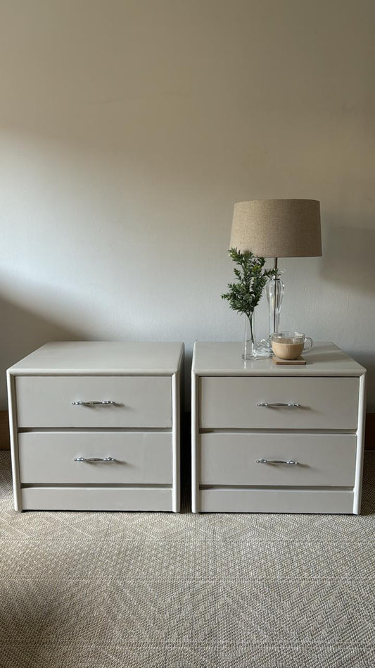 REFURBISHED PEDESTALS