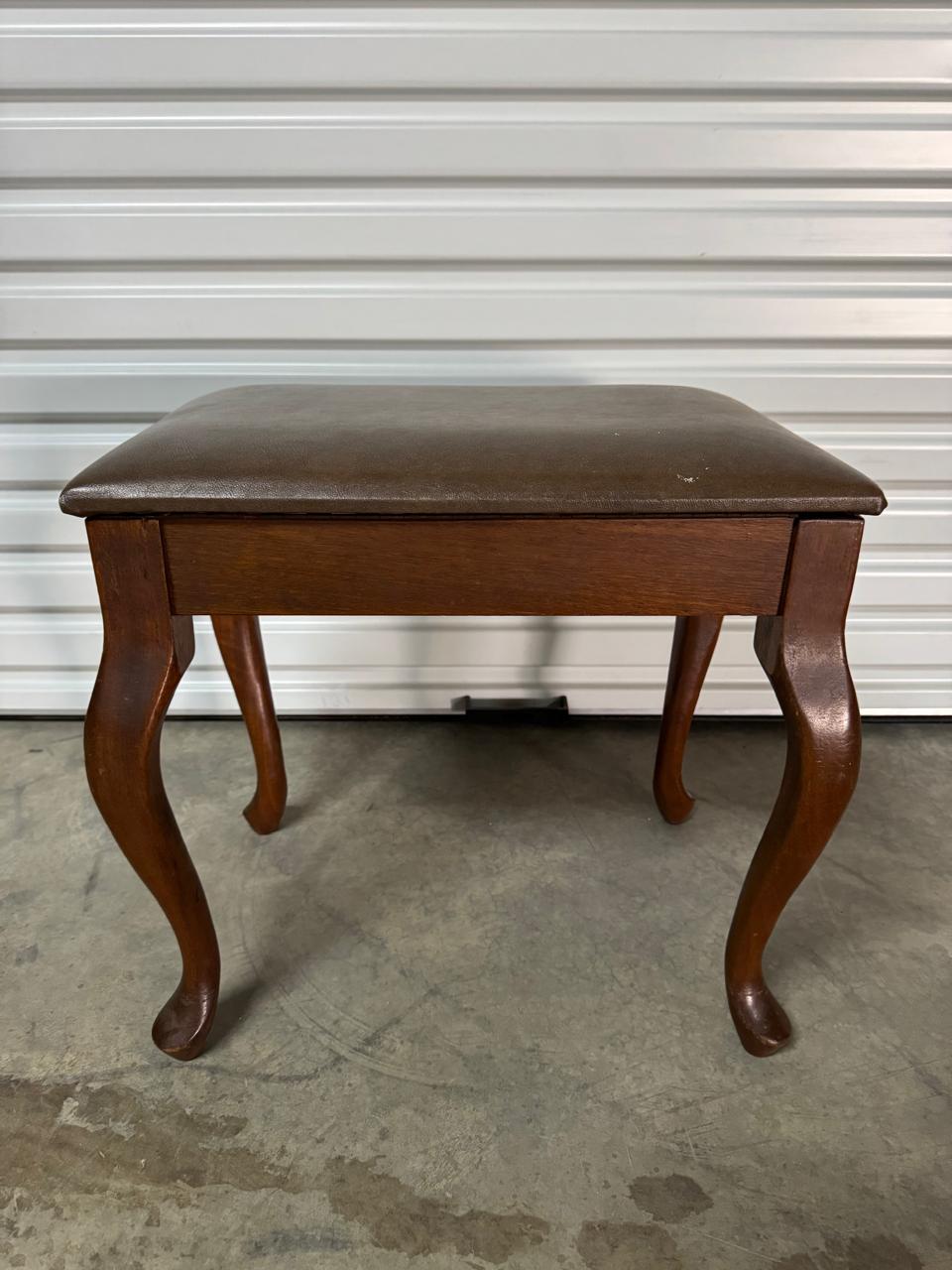 PIANO STOOL