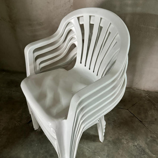 WHITE PLASTIC CHAIRS