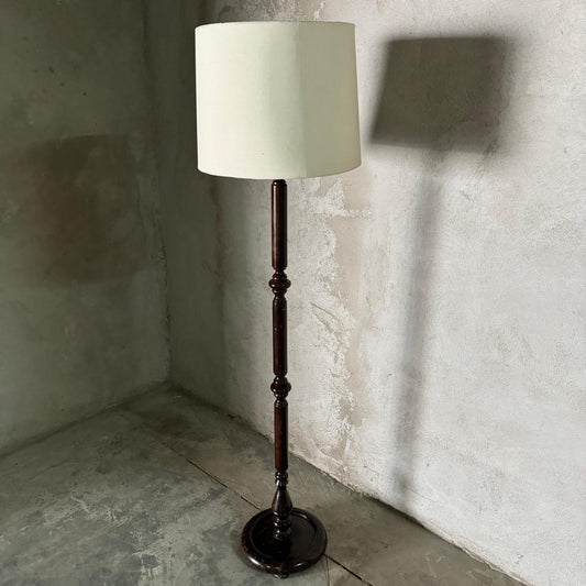 STANDING LAMP