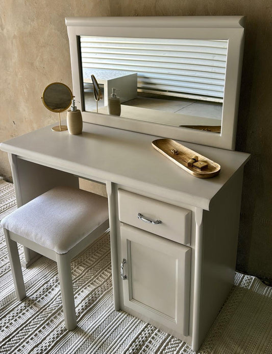 REFURBISHED WOODEN DRESSER